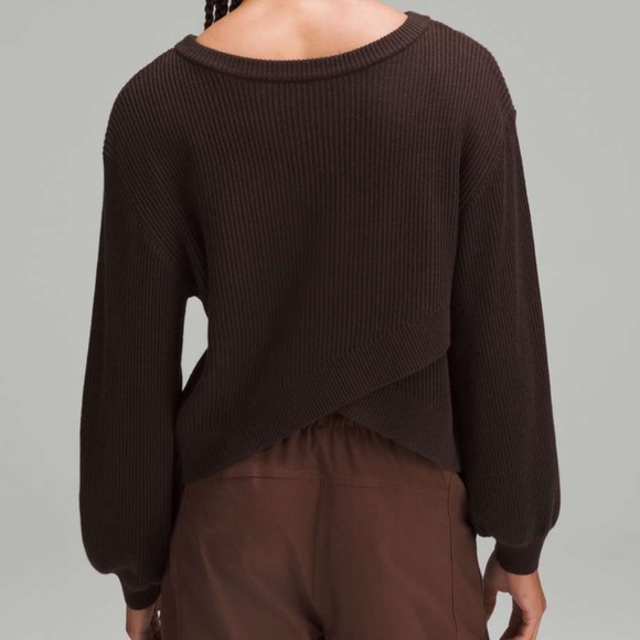 NWOT Lululemon Reversible Crossover Sweater in Espresso Size 6 - Picture 2 of 8